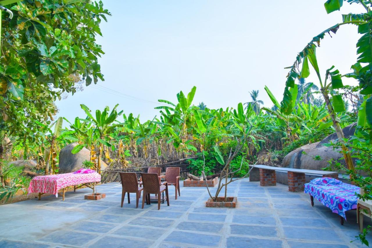 Gopi Plantation Homestay Hampi Exterior foto